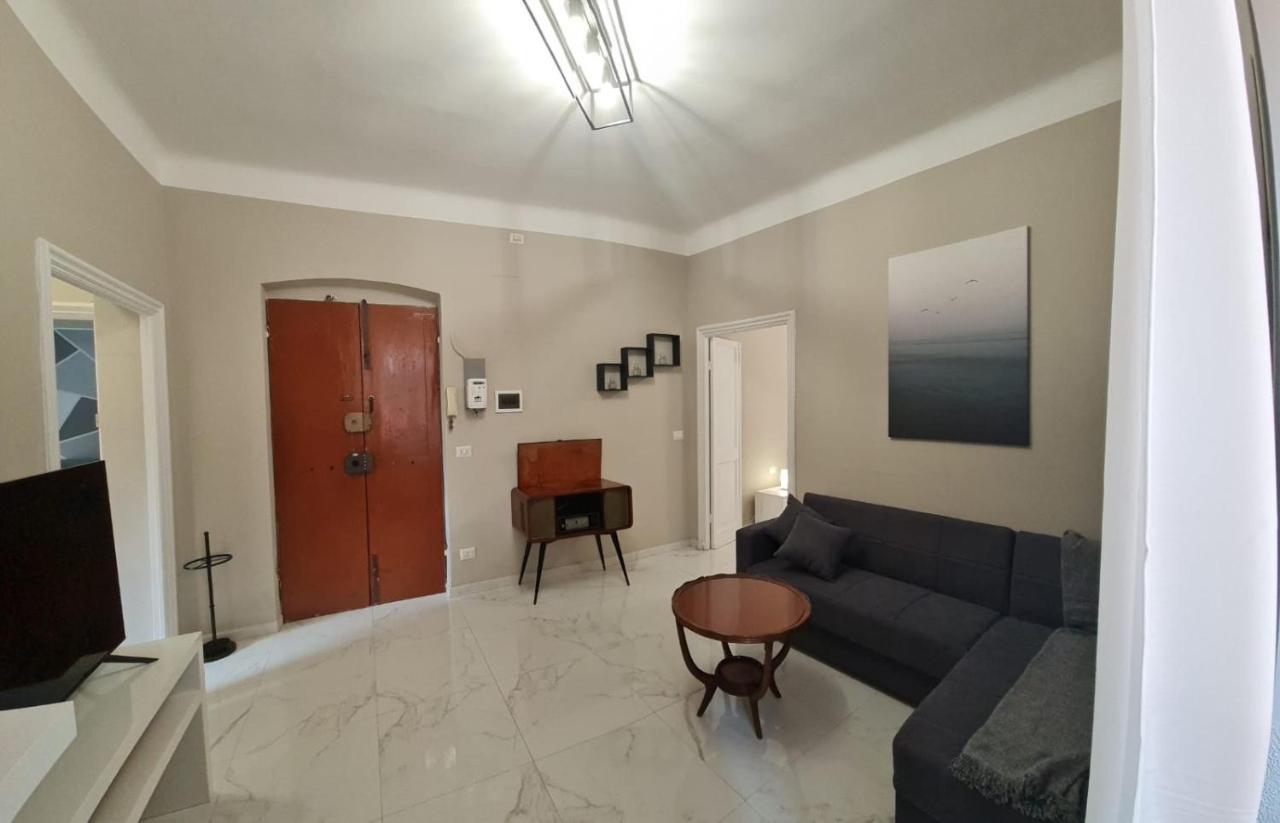 Ampio Appartamento Con 2 Posti Auto E Cortile 热那亚 外观 照片