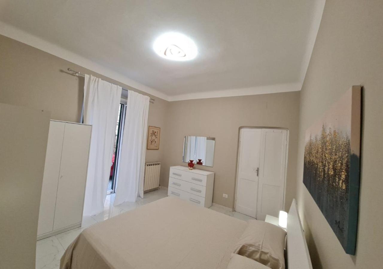 Ampio Appartamento Con 2 Posti Auto E Cortile 热那亚 外观 照片